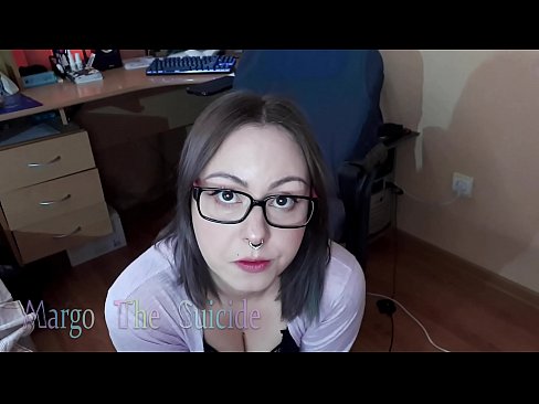 ❤️ Сэксуальная дзяўчына ў акулярах глыбока адсмоктвае фалаімітатар на камеру ❤️ Порна fb у порна be.pornburst.ru ﹏